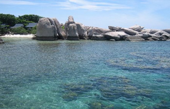 boulders at mae hadd