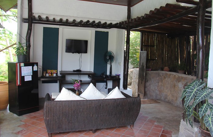 Outside Sitting Area 